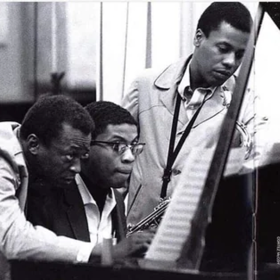 Nostalgia In Grand Place : Composers For Miles